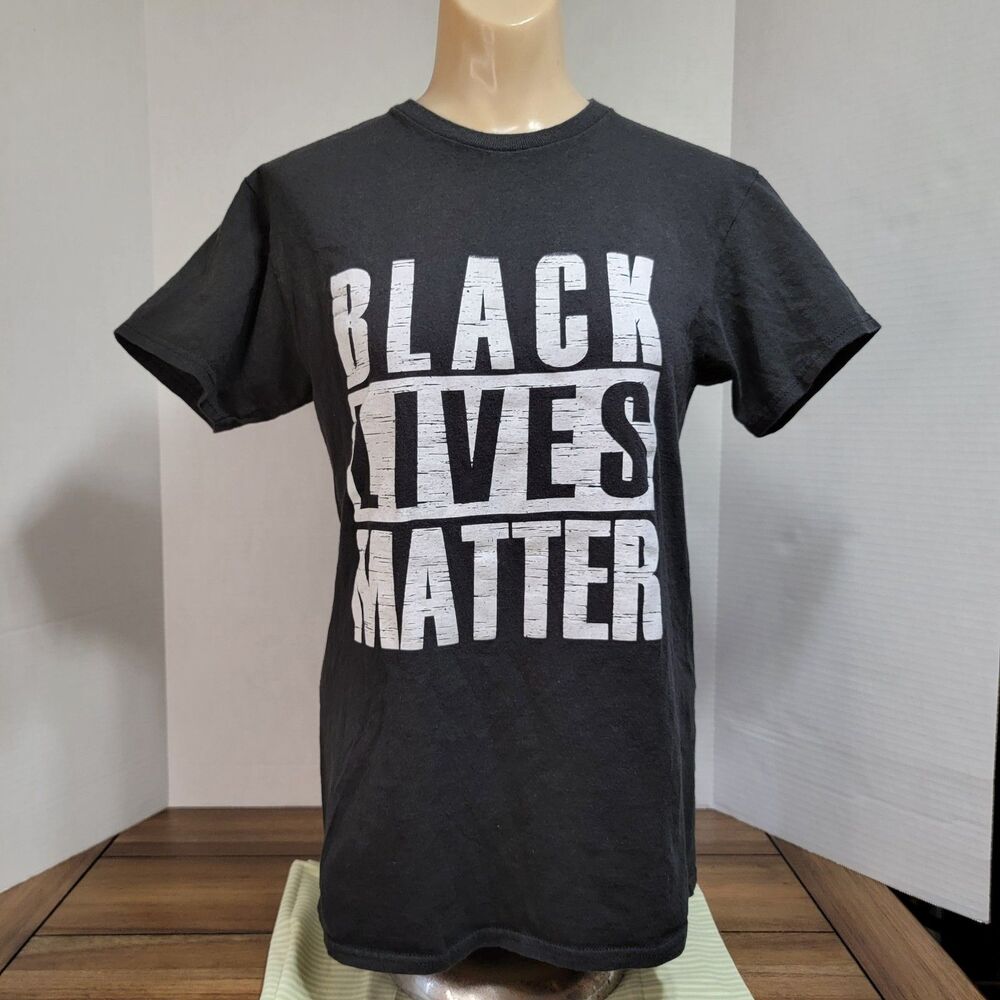 Black Lives Matter Graphic SS Tee Black - Size Small